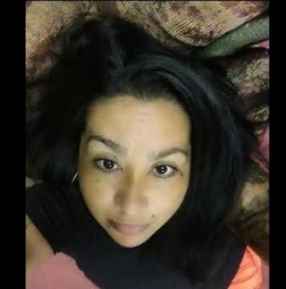 Meet your Posher, Holly - Picture 1 of 1